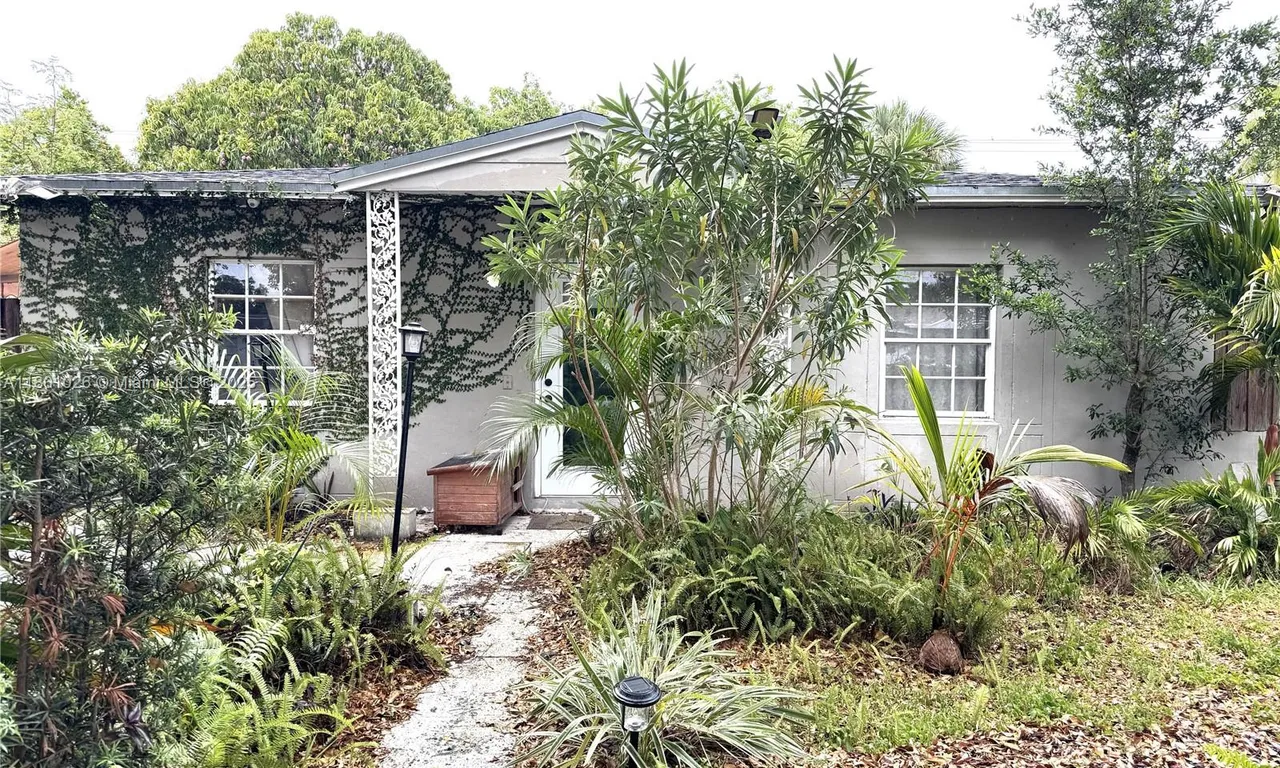 755 NW 126th St, North Miami FL 33168