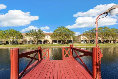 5706 NW 81st Ave, Tamarac FL 33321