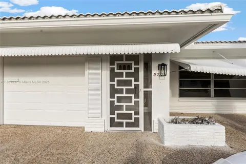 5706 NW 81st Ave, Tamarac FL 33321