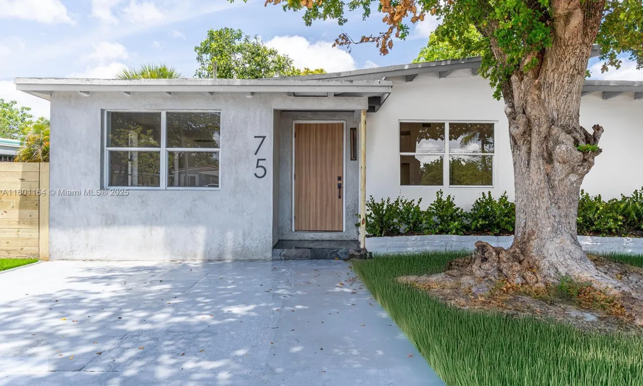 75 NW 125th St, North Miami FL 33168