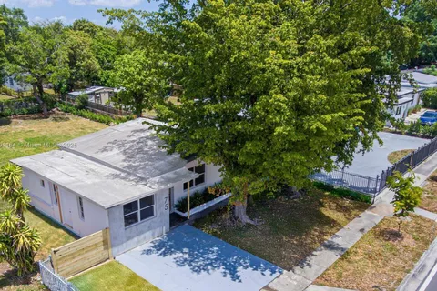 75 NW 125th St, North Miami FL 33168