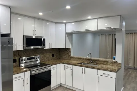 3815 SW 89th Ave # 0, Miami FL 33165