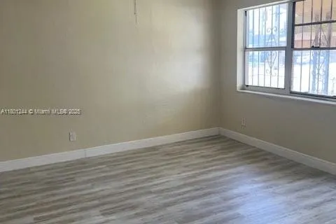 2155 NW 71st St # 2155, Miami FL 33147