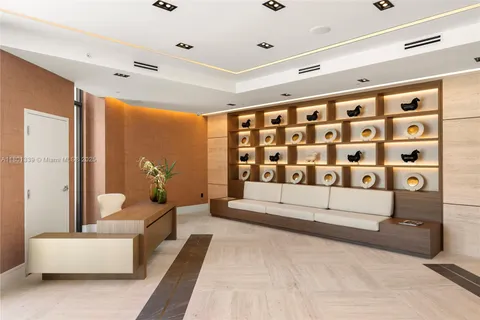 701 Valencia Ave # 401, Coral Gables FL 33134