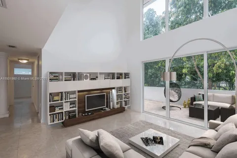 4000 Alhambra Cir, Coral Gables FL 33146