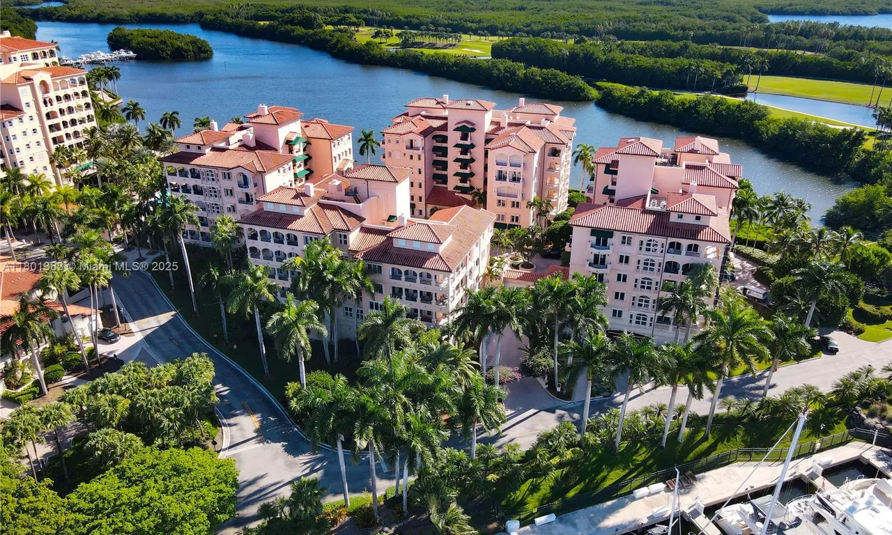 13647 Deering Bay Dr # 142, Coral Gables FL 33158