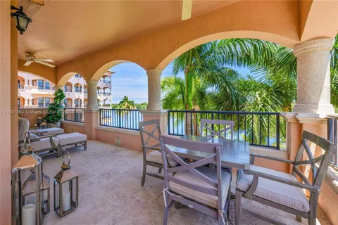 13647 Deering Bay Dr # 142, Coral Gables FL 33158