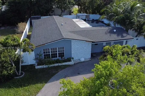 4420 NW 30th Ct, Lauderdale Lakes FL 33313