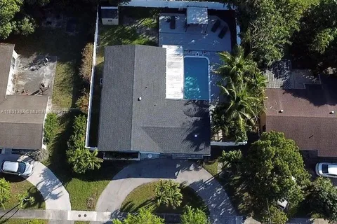 4420 NW 30th Ct, Lauderdale Lakes FL 33313