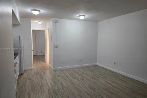 1140 71st St # 3, Miami Beach FL 33141
