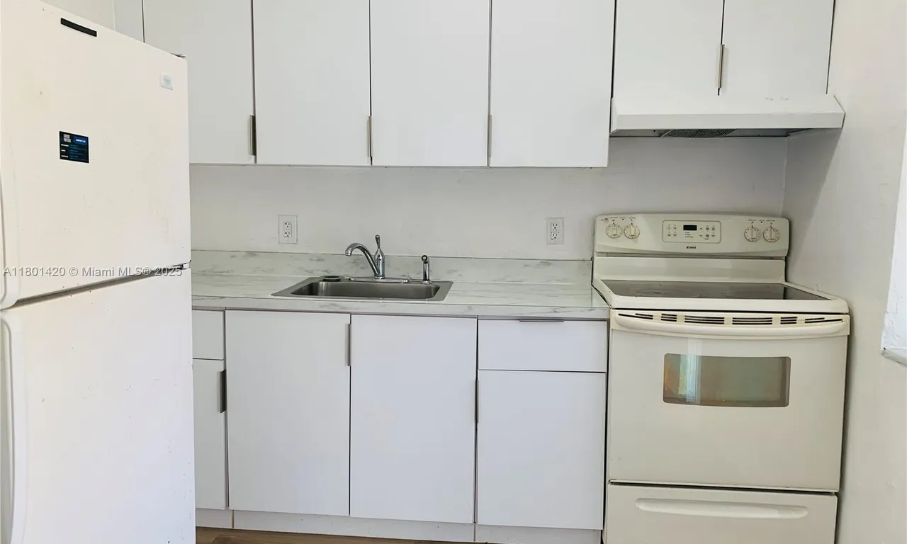 691 NE 86th St # 3, Miami FL 33138