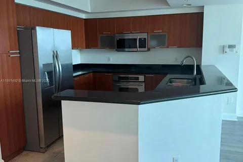 15051 Royal Oaks Ln # 905, North Miami FL 33181