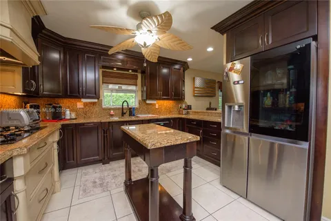 18721 SW 297th St, Homestead FL 33030