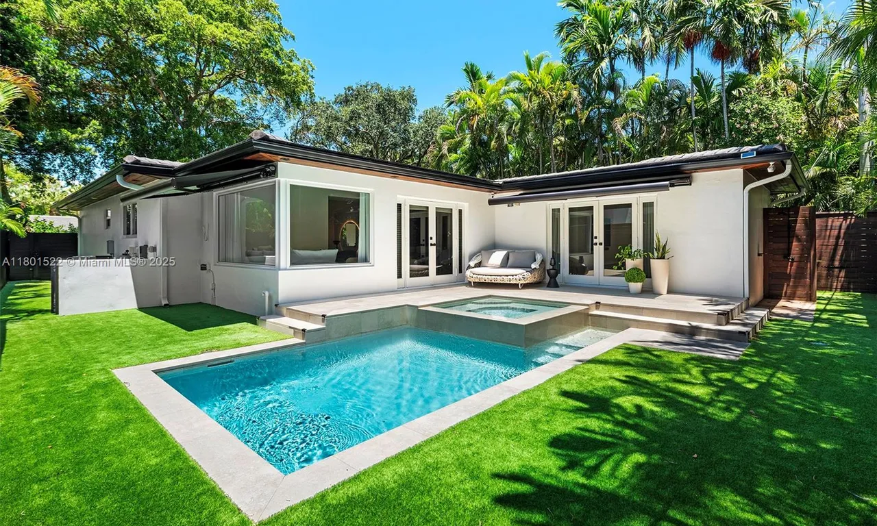5711 Michelangelo St, Coral Gables FL 33146