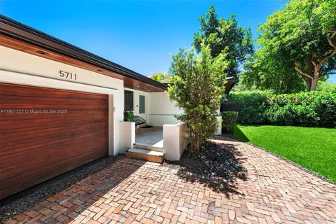 5711 Michelangelo St, Coral Gables FL 33146