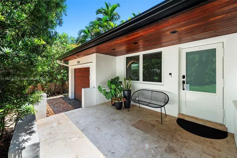 5711 Michelangelo St, Coral Gables FL 33146