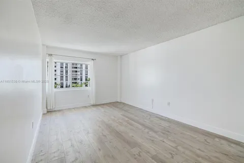 1700 NE 105th St # 505, Miami Shores FL 33138