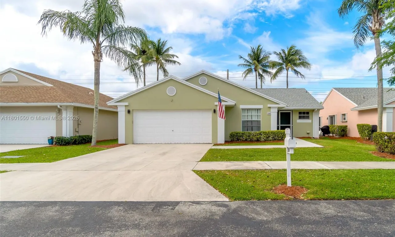 2590 SE 7th Pl, Homestead FL 33033