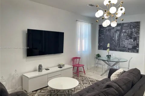 4615 N Miami Ave # F, Miami FL 33127