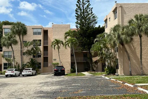9410 Live Oak Pl # 305, Davie FL 33324