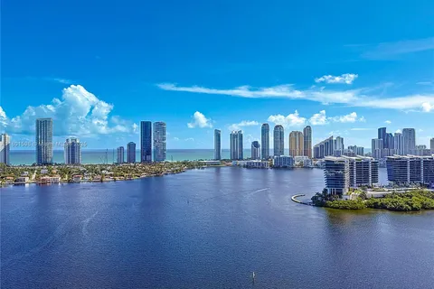 3370 Hidden Bay Dr # 2813, Aventura FL 33180