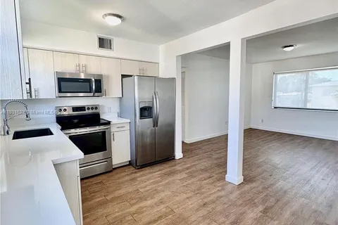 4204 SW 14th Street # 4, Miami FL 33142