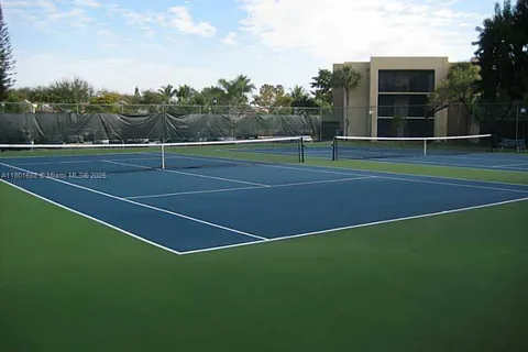 8025 SW 107 AV # 309, Miami FL 33173