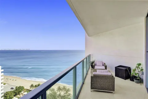 3101 S Ocean Dr, Hollywood FL 33019