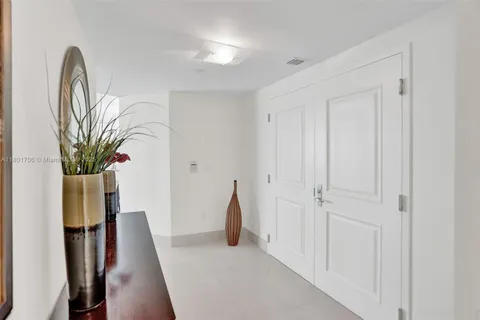 3101 S Ocean Dr, Hollywood FL 33019