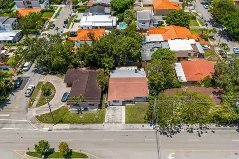 2340 SW 17th Ave, Miami FL 33145