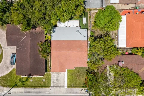 2340 SW 17th Ave, Miami FL 33145