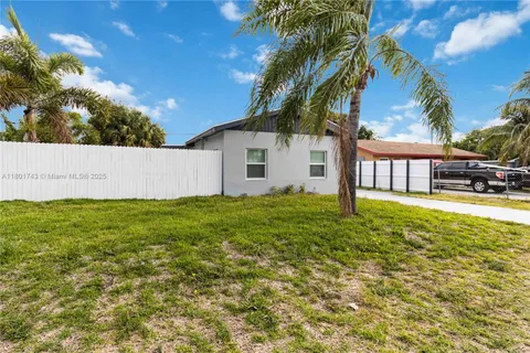 1199 Highland Rd, Lake Worth FL 33462