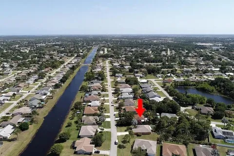 2014 SE Mantua St, Port St. Lucie FL 34952