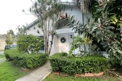 6466 SW 152nd Cir Pl # 66, Miami FL 33193