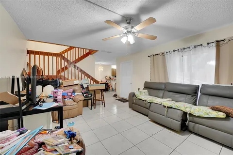 1458 N Lawnwood Cir # 24, Fort Pierce FL 34950