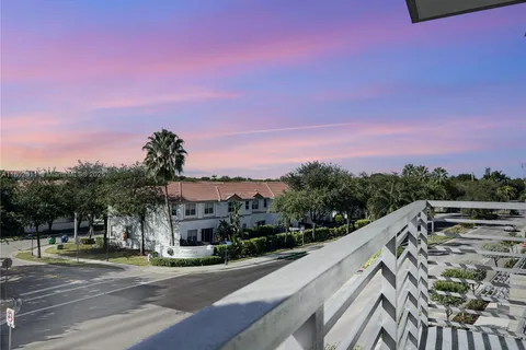 7875 NW 107th Ave # 306, Doral FL 33178