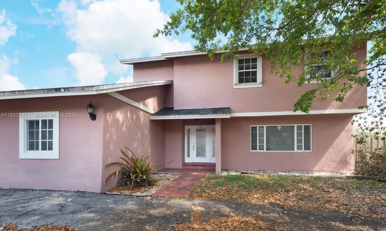 7701 NW 42nd Ct, Davie FL 33024