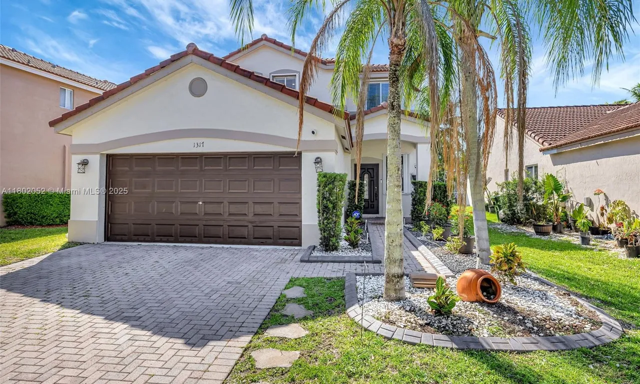 1317 Majesty Ter, Weston FL 33327