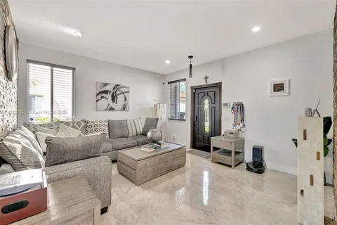 1317 Majesty Ter, Weston FL 33327