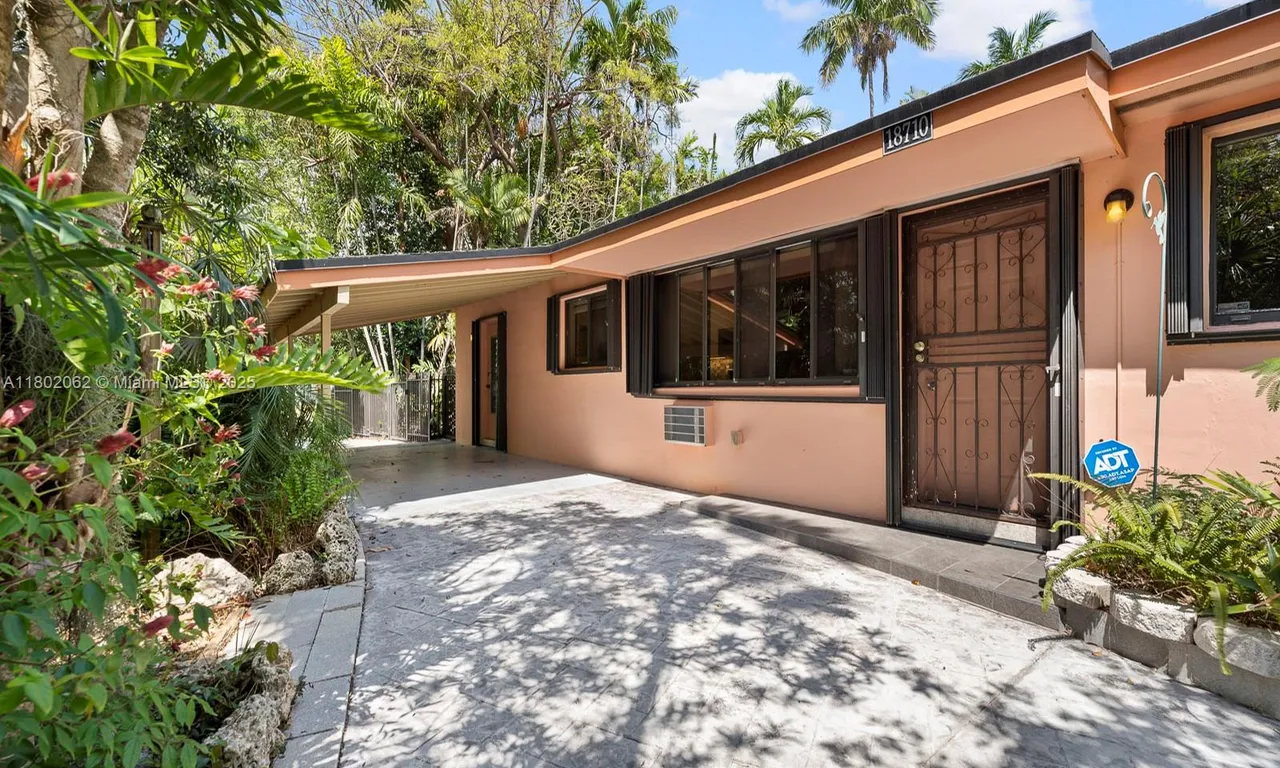 18710 Belmont Dr, Cutler Bay FL 33157