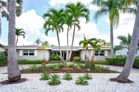1911 NE 206th Ter, Miami FL 33179