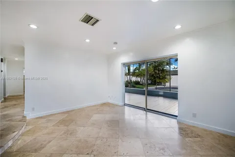 1911 NE 206th Ter, Miami FL 33179
