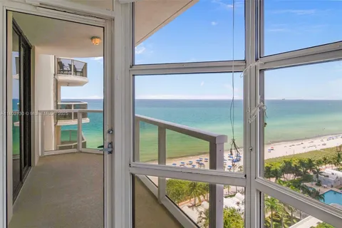6423 Collins Ave # 1504, Miami Beach FL 33141