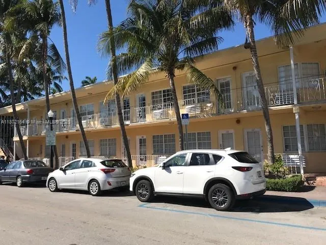 635 8th St # 207, Miami Beach FL 33139