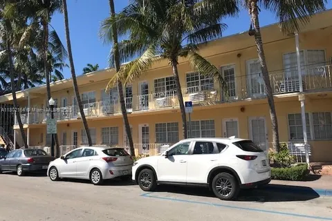635 8th St # 207, Miami Beach FL 33139