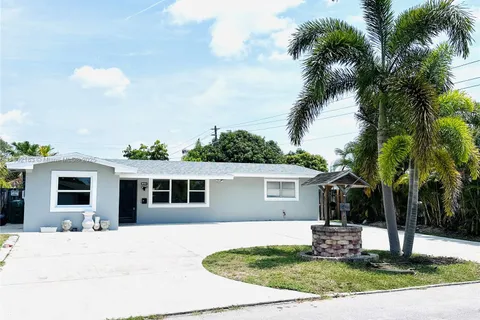 8761 NW 12th St, Pembroke Pines FL 33024