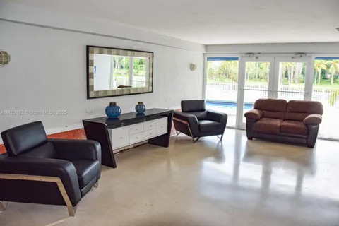 1740 NW N River Dr # 215, Miami FL 33125