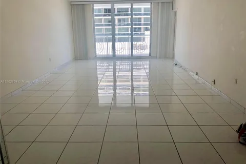 5825 Collins Ave # 7D, Miami Beach FL 33140