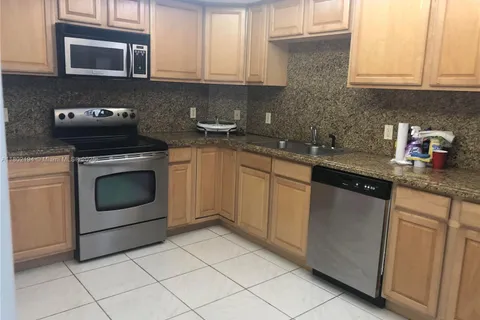 5825 Collins Ave # 7D, Miami Beach FL 33140