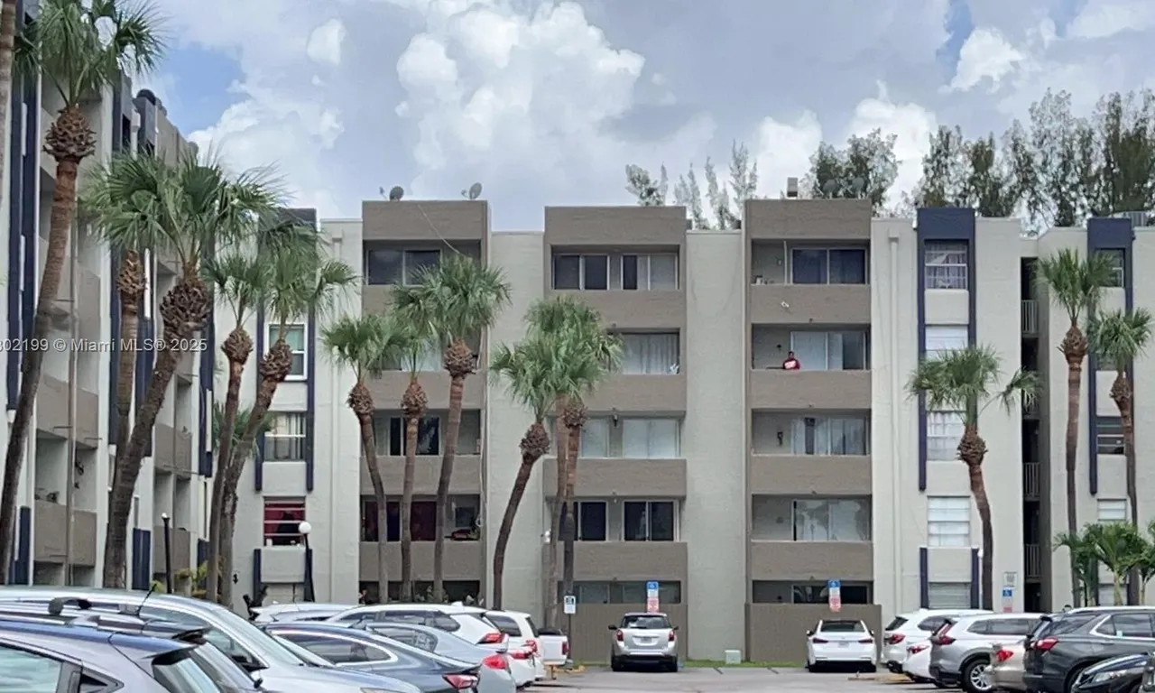 10000 NW 80th Ct # 2312, Hialeah Gardens FL 33016